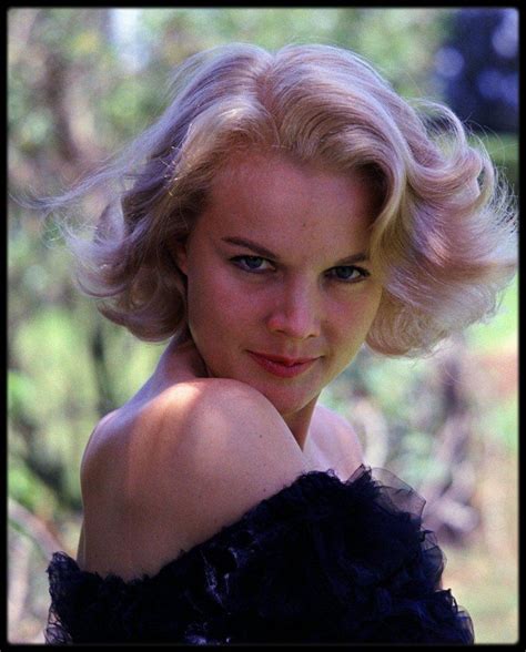 CARROLL BAKER Nude